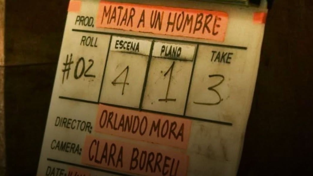 Sala de cine pequeña en Madrid con público viendo una proyección de cine independiente