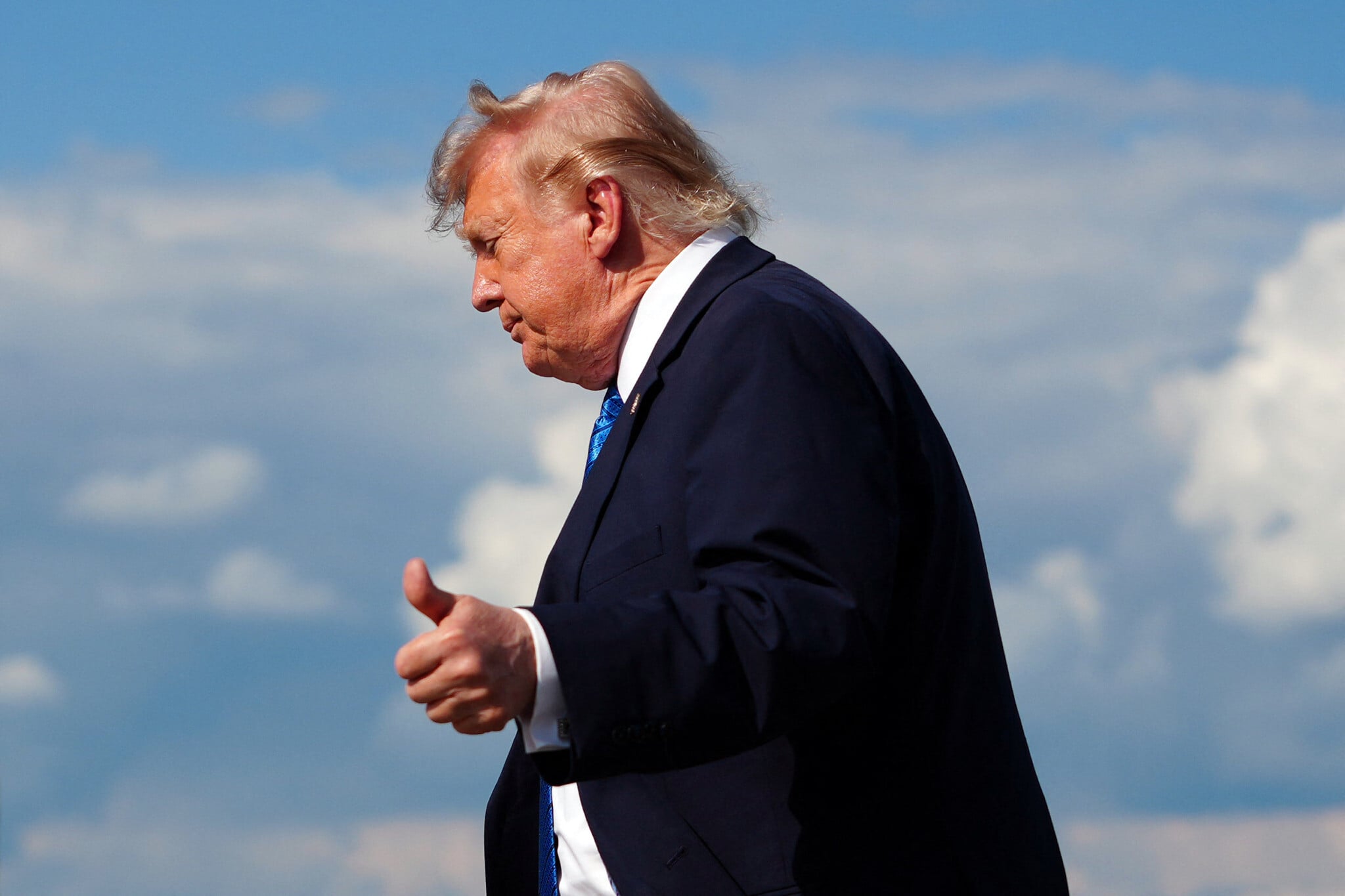 Trump planea nueva ofensiva contra Irán buscando rendición del régimen