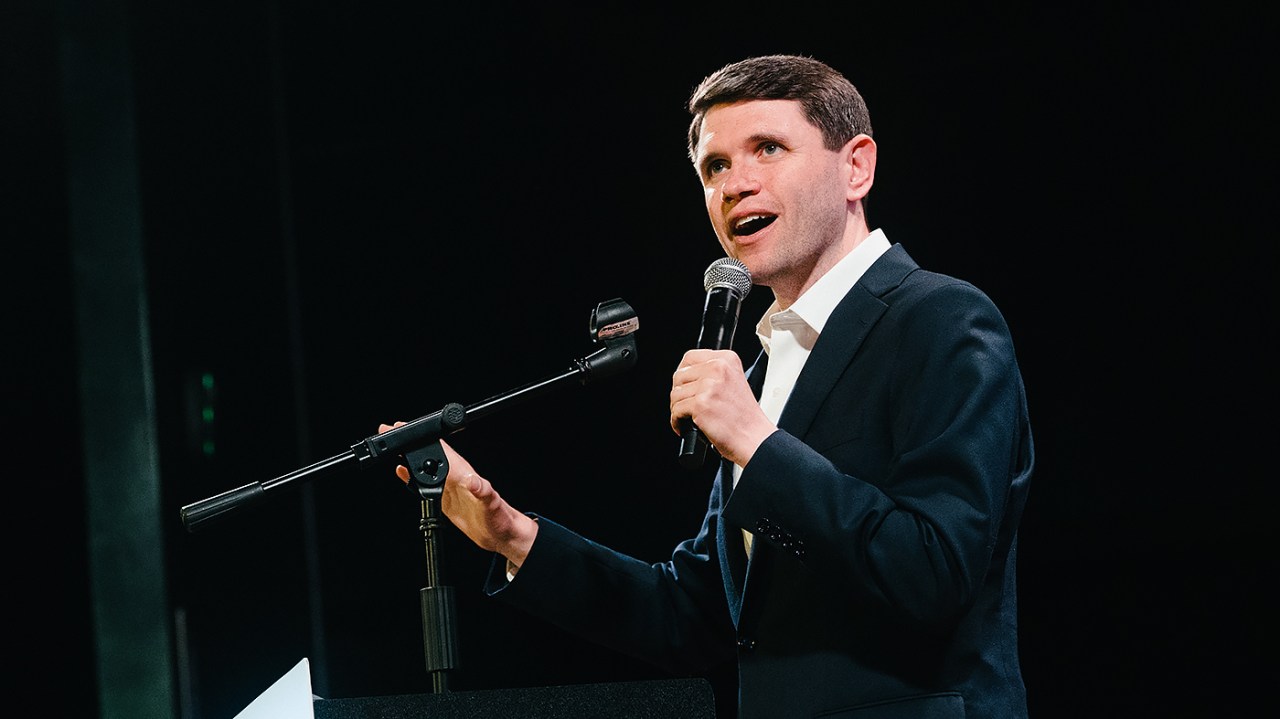 James Talarico durante una comparecencia pública.