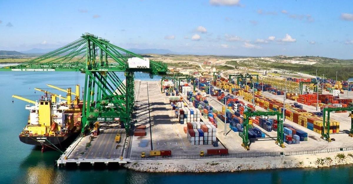 Estados Unidos desplaza a China y España como principal socio comercial de Cuba