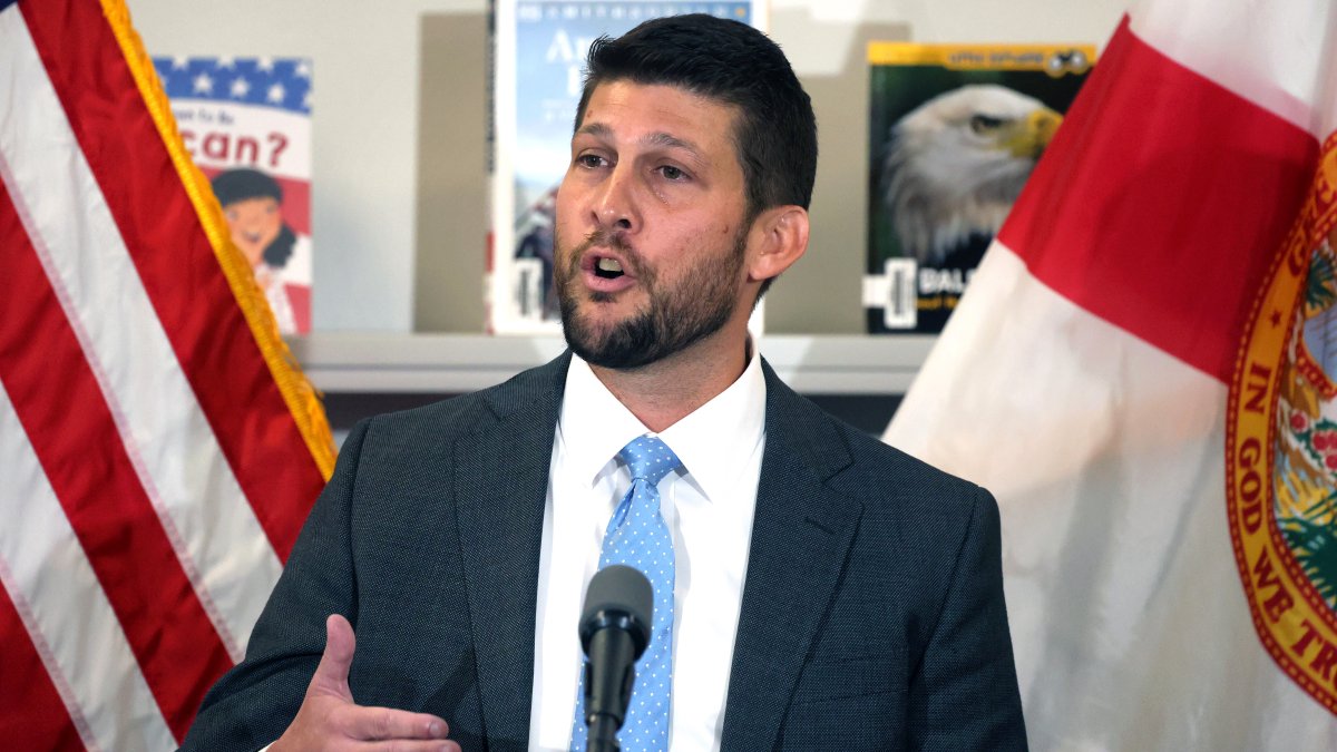 Florida demanda a OpenAI: el procurador general pide detener el desarrollo de IA por riesgos existenciales