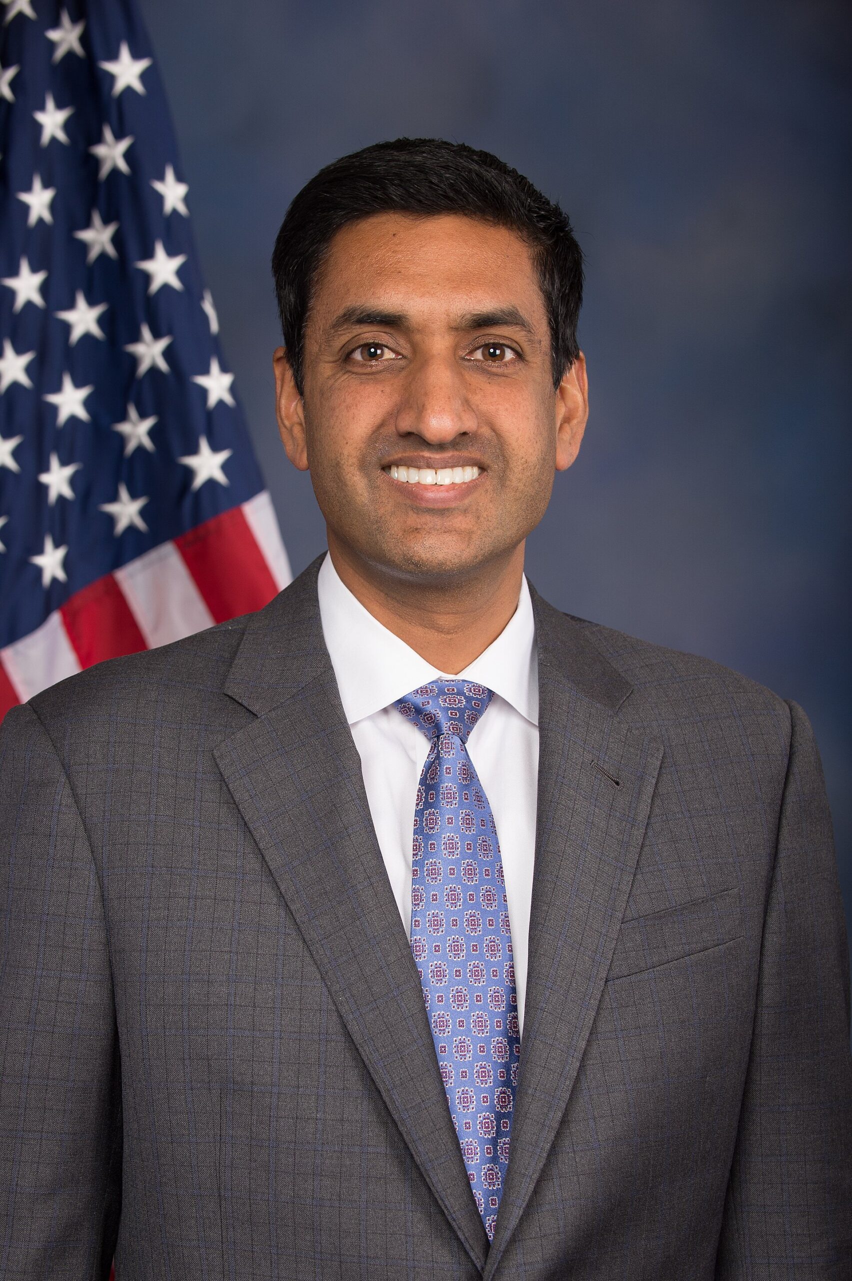 El congresista Ro Khanna exige tratados con China sobre control de la IA